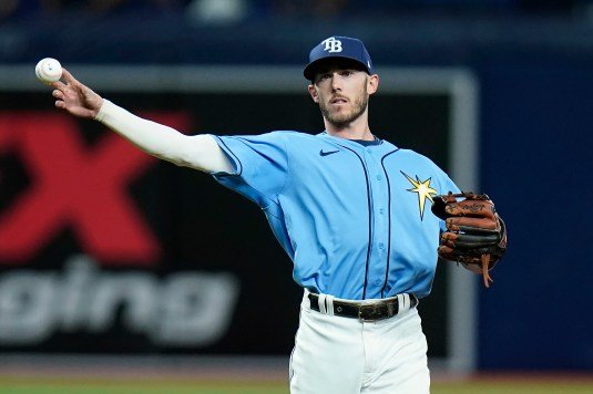 

Dodgers trade LHP James Paxton to Red Sox | Picks n' Previews