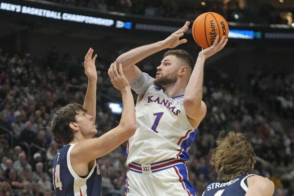 

Kansas claims top spot in preseason rankings, UConn ranked third | Picks n' Previews