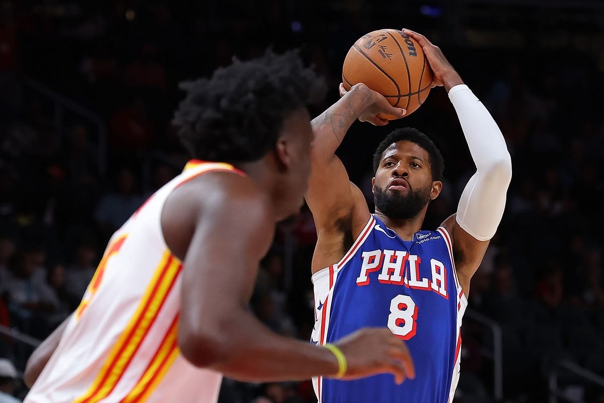 

Preseason game sees 76ers' Paul George suffer hyperextended knee injury | Picks n' Previews