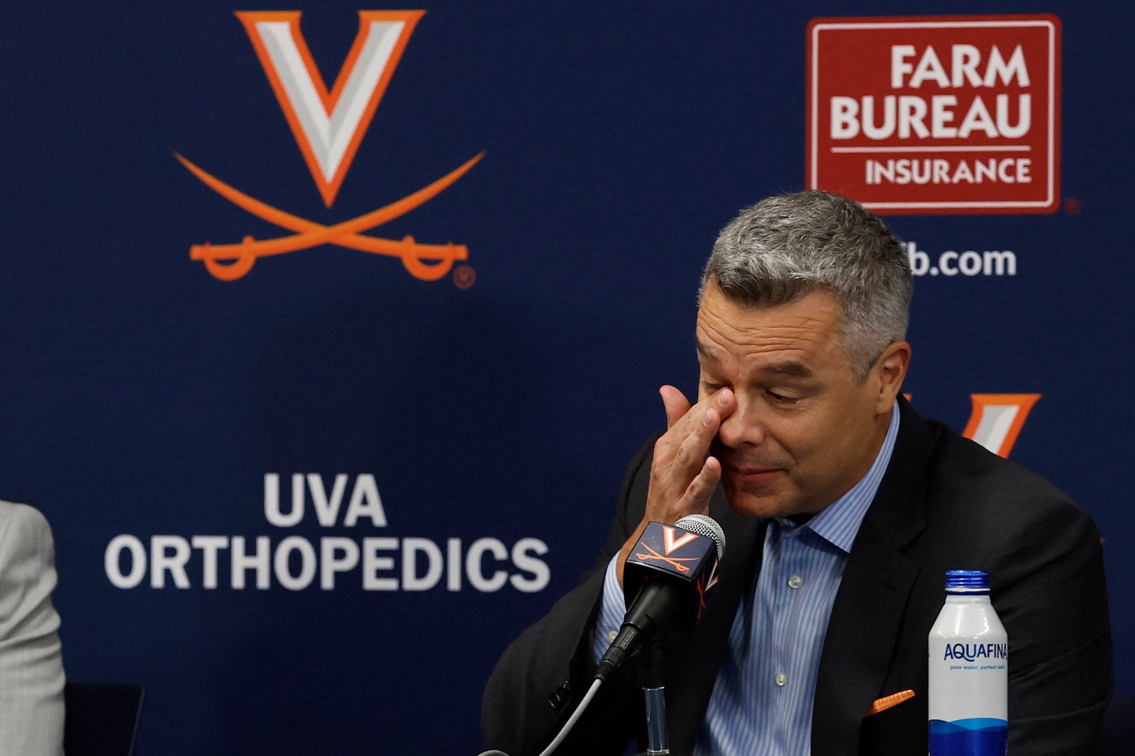 

Appreciative Tony Bennett Steps Down as Top Coach for Virginia | Picks n' Previews