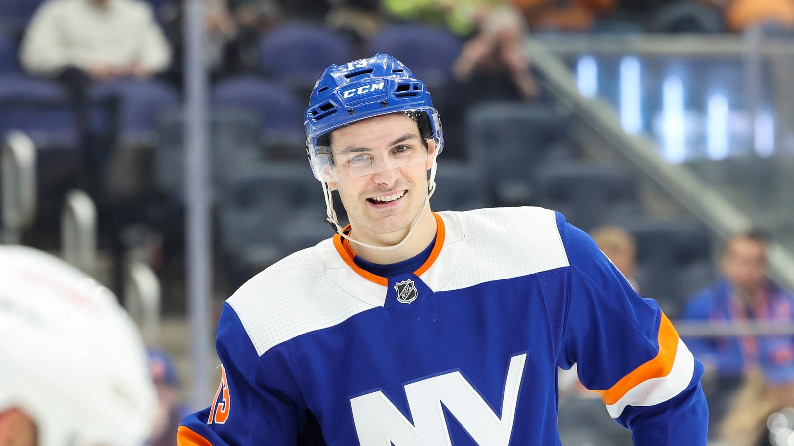 

Injury Forces Mathew Barzal of Islanders to Leave Road Trip | Picks n' Previews