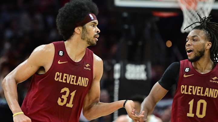 

Cleveland Cavaliers Defeat Milwaukee Bucks to Maintain Perfect Record in NBA Recap | Picks n' Previews