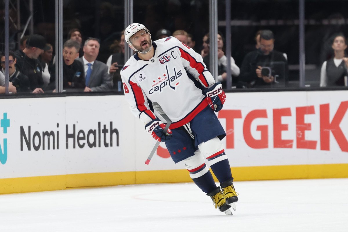 

Alex Ovechkin, key player for Capitals, suffers fractured fibula and expected to be sidelined for 4-6 weeks | Picks n' Previews