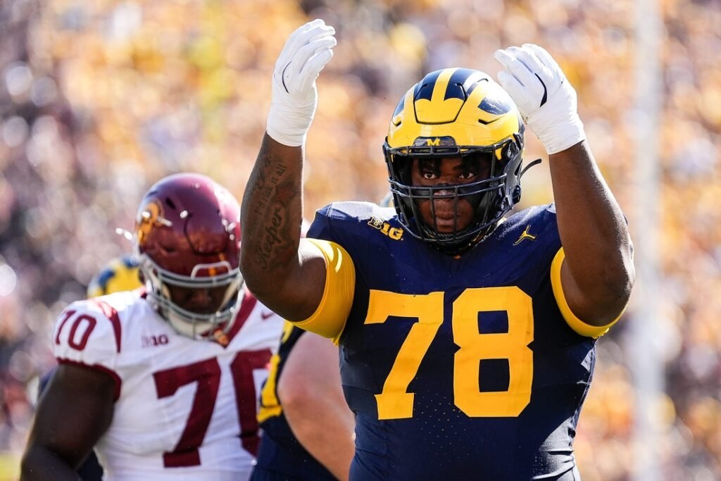 

Michigan's DT Kenneth Grant Declares for NFL Draft | Picks n' Previews