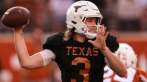 

Top-ranked Texas considering QB Quinn Ewers as starter against No. 18 Oklahoma