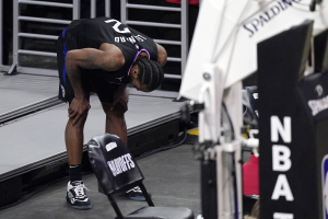 

Kawhi Leonard (knee) of the Clippers to sit out remainder of preseason