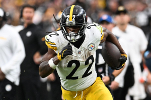 

Najee Harris, Steelers' Running Back, Absent from Practice Due to Rib Injury