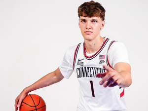 

'UConn Enrolls Promising Center Eric Reibe in 2025 Recruitment'