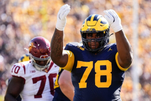 

Michigan's DT Kenneth Grant Declares for NFL Draft